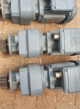 可维修SEW赛威齿轮减速电机：型号rf27 DRS71M4全
