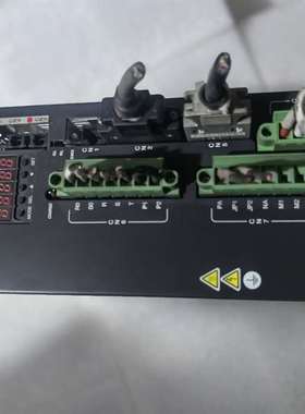 可维修东荣伺服驱动器 VLASX-070P3-AVA 漂亮9成质