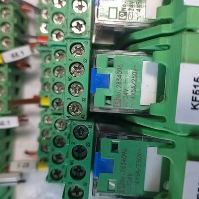 可维修菲尼克斯继电器2834096，24V直流，4组5A/2