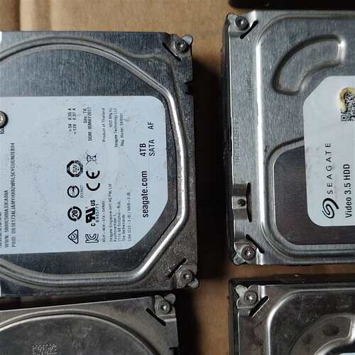 可维修希捷机械硬盘，多种容量有4TB1个议价