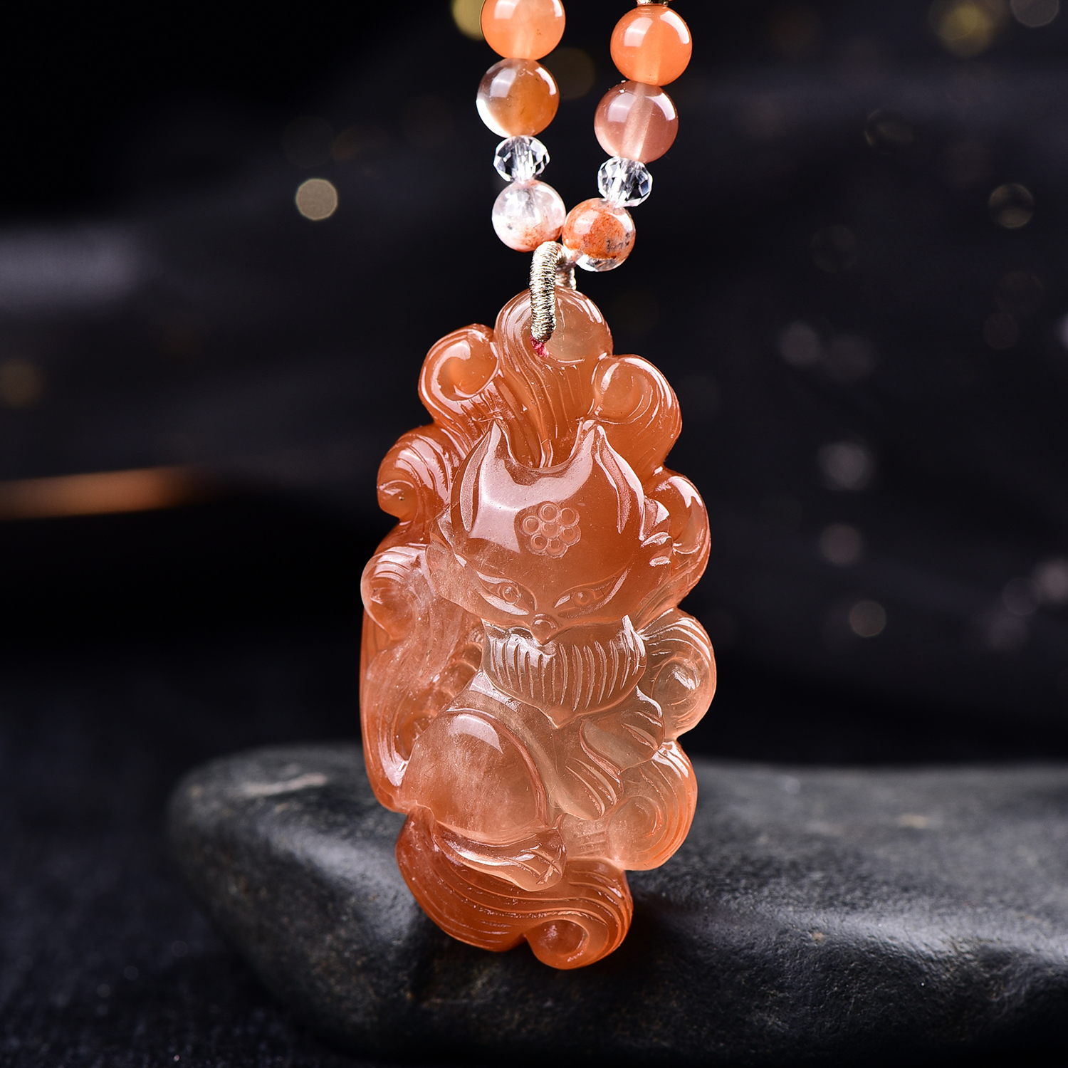 天然红兔毛九尾狐吊坠立体可爱红水晶萌狐狸原创设计项链