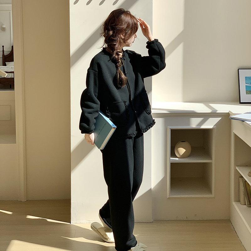 2025秋冬新款羊羔绒加绒加厚可爱少女样衣保暖可外穿家居服套装