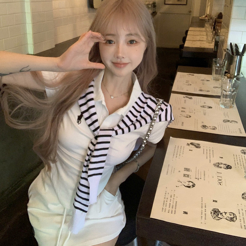 韩版女运动羽毛球网球高尔夫刺绣短袖上衣半身短裙配披肩三件套装