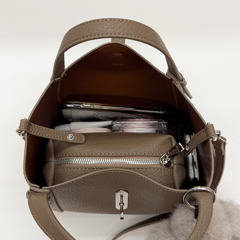 法国小众正品单肩手提斜挎水桶包