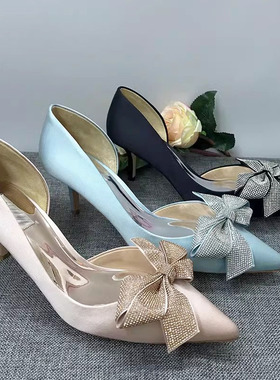 欧美大码鞋40.41码真丝绸面蝴蝶水钻尖头浅口中跟细跟时装单鞋