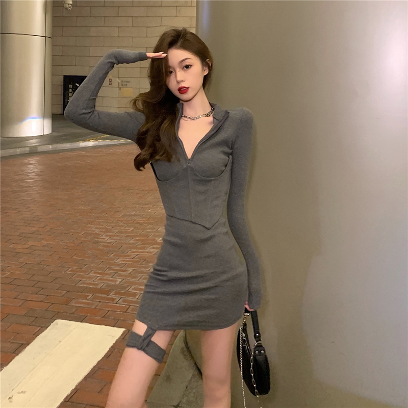 Real shot, real price, light luxury, small number of blow up street, European and American style tight wrap hip sexy long sleeve waist leg ring dress