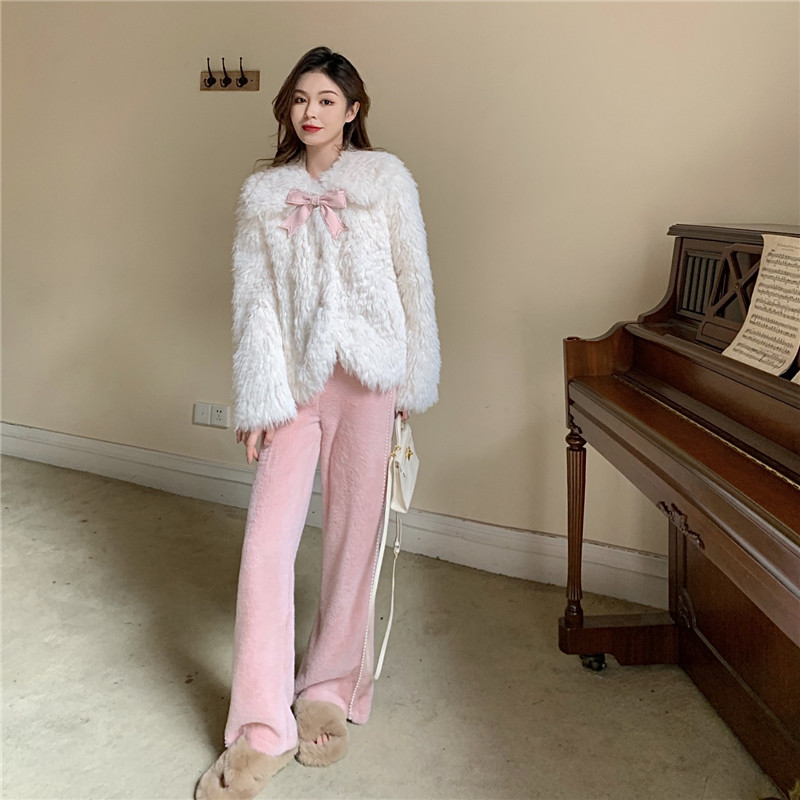 Real shot real price control white lamb wool coat versatile thick Plush coat + thickened straight tube wide leg pants