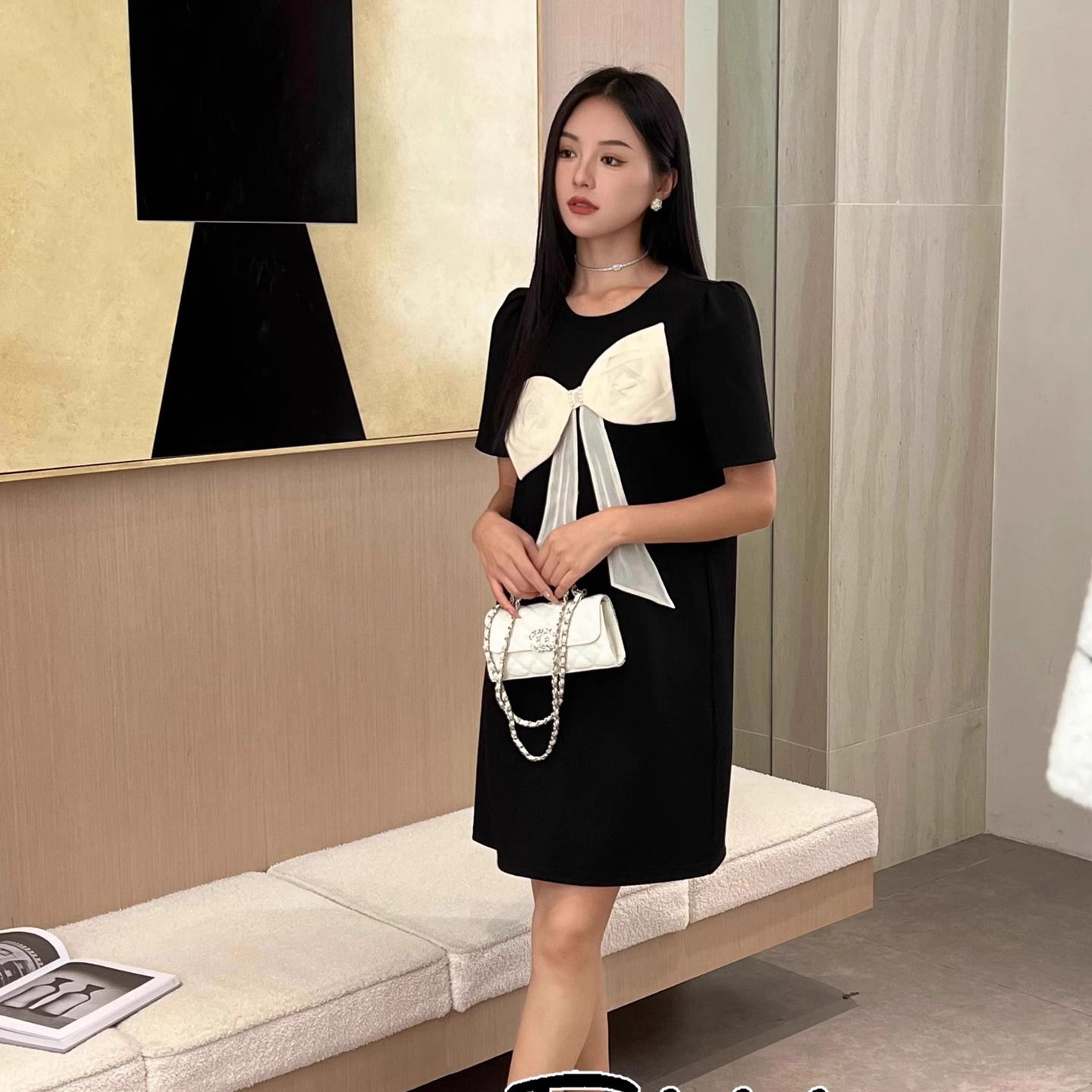 蝴蝶结短袖连衣裙小黑裙