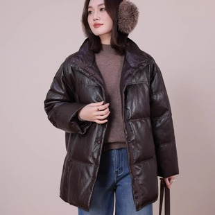 定制SANER欧货2025秋冬新款女装902065老钱风金属丝蛋白皮羽绒服