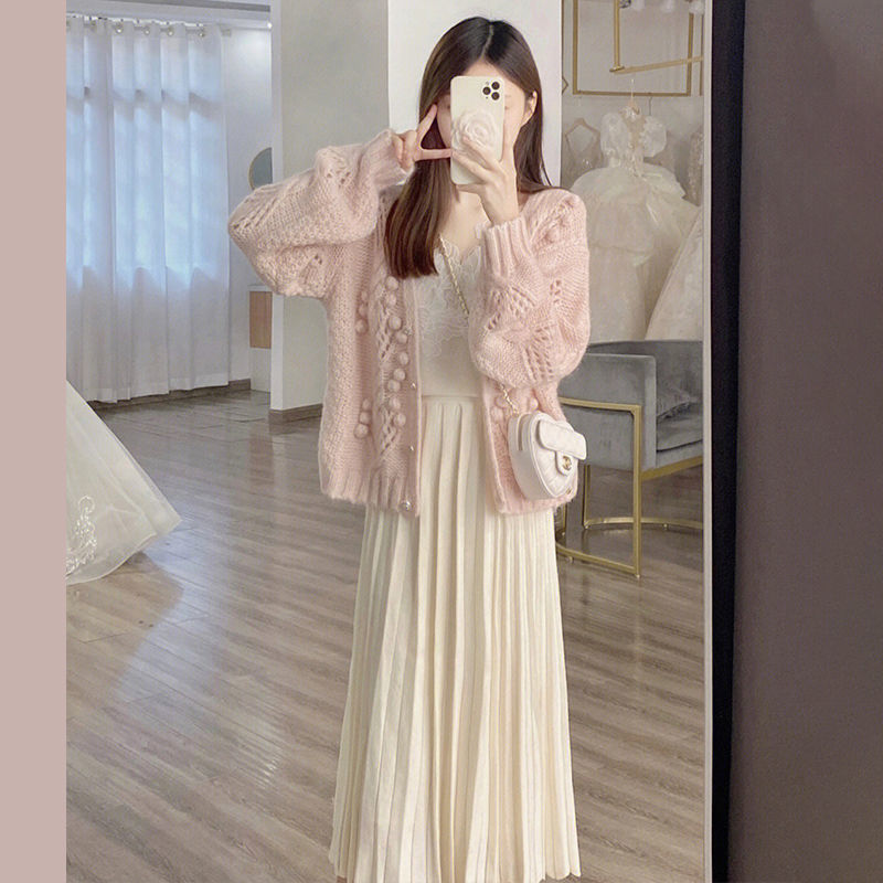 套装女2024早秋新款温柔风气质针织外套+小吊带+百褶半身裙三件套