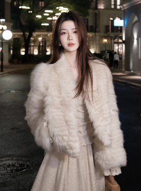 木子李的李法式温柔长袖针织上衣垂感半身裙套装狐狸毛皮草大衣冬