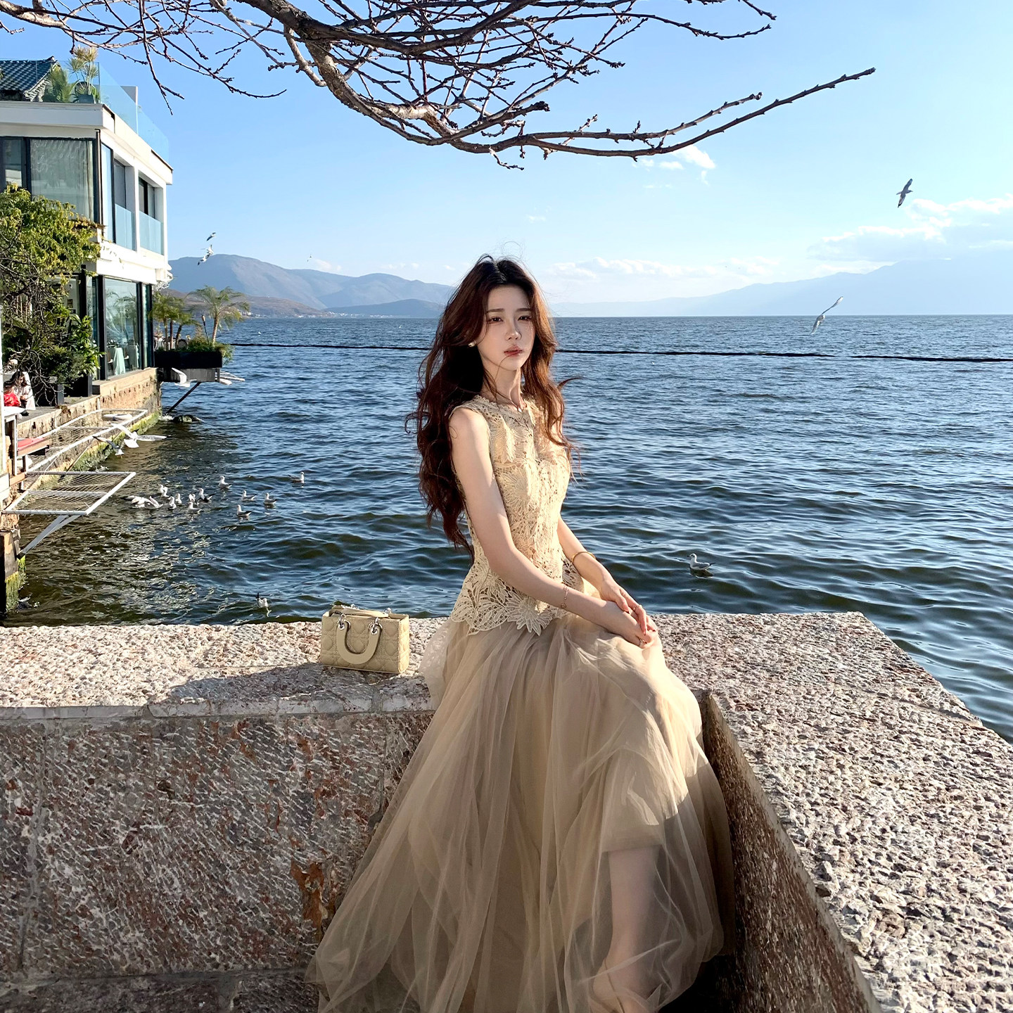 木子李的李温柔风无袖收腰镂空蕾丝亲肤上衣垂感网纱半身裙套装夏