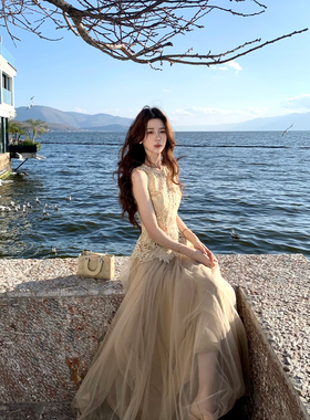 木子李的李温柔风无袖收腰镂空蕾丝亲肤上衣垂感网纱半身裙套装夏