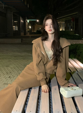 木子李的李长袖短款连帽卫衣外套蕾丝内搭上衣直筒半身裙套装秋冬