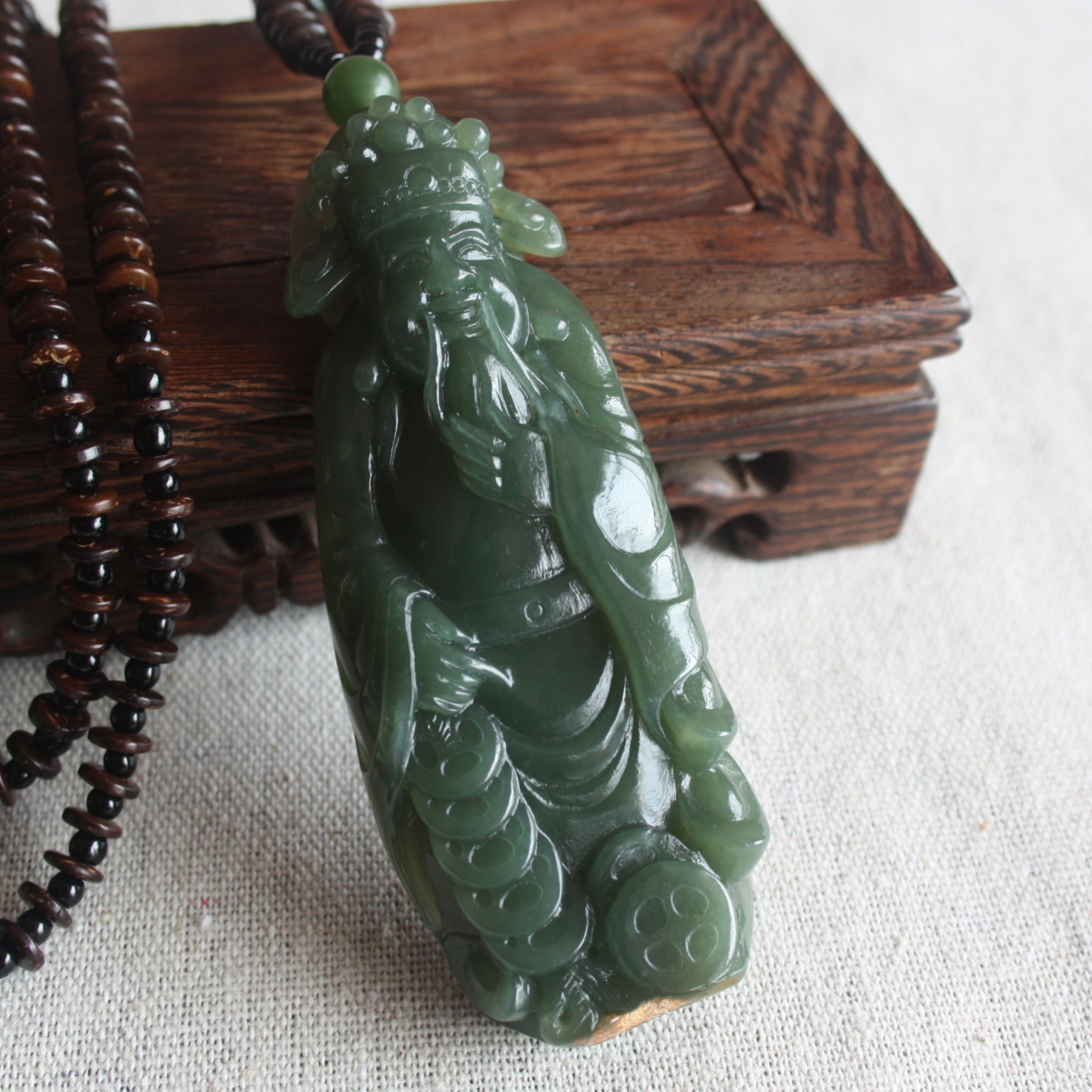沧海小筑财神吊坠岫岩籽料河磨玉