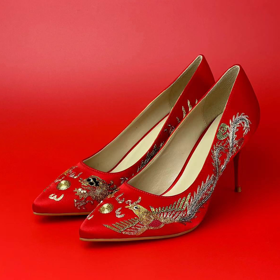 祖母秀堂全手工盘金秀新中式龙凤婚鞋大红色配秀禾服龙凤褂