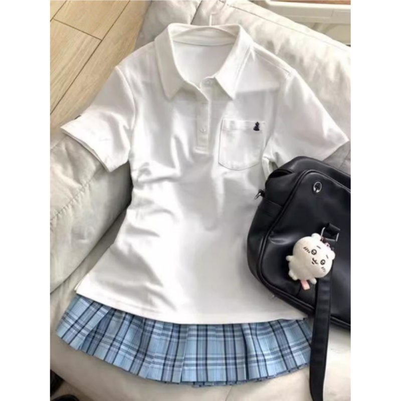 2025年原创学院风翻领女