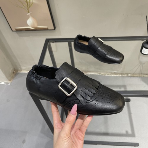 显脚小复古英伦风布洛克乐福鞋