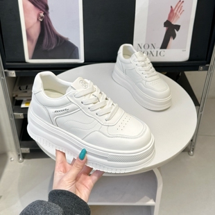 配裙子百搭真皮小白鞋女2026春季新款爆款厚底增高运动板鞋ins潮