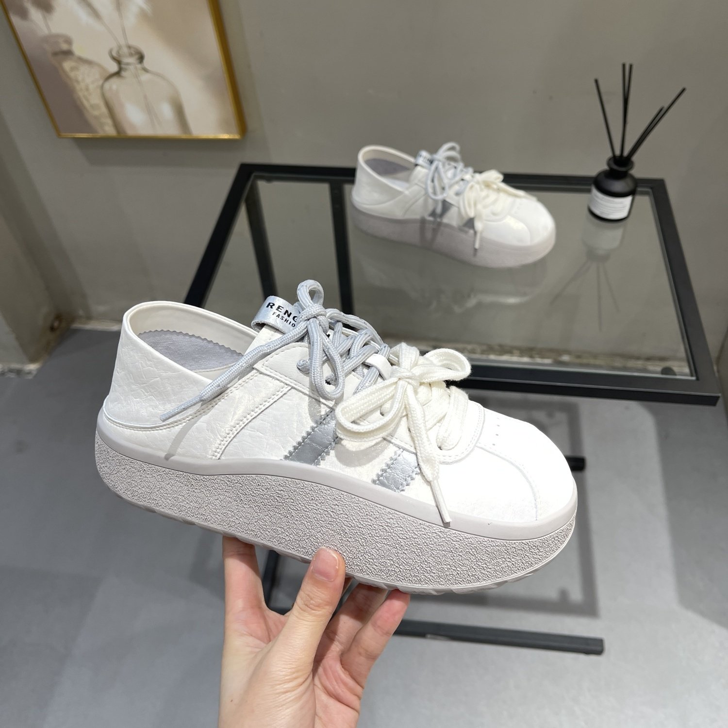 厚底真皮德训鞋女2026春季新款小众复古双鞋带百搭休闲运动阿甘鞋