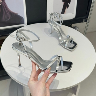 方头交叉细带一字带凉鞋女2026夏季新款配裙子气质细跟8cm高跟鞋