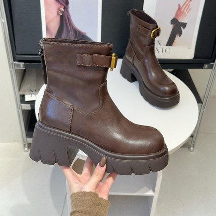 小个子厚底增高7cm切尔西靴女2025秋冬新款小众设计感短筒马丁靴