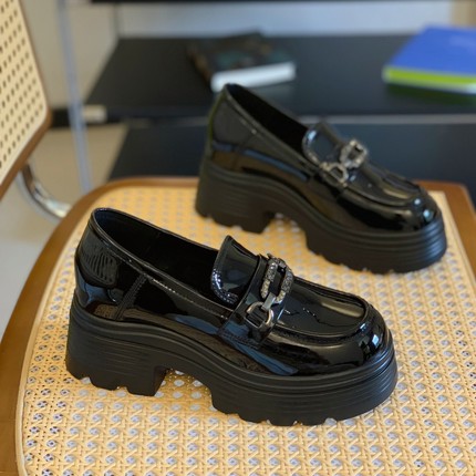 漆皮乐福鞋女内增高7CM百搭粗跟英伦风2025秋季新款休闲日系单鞋