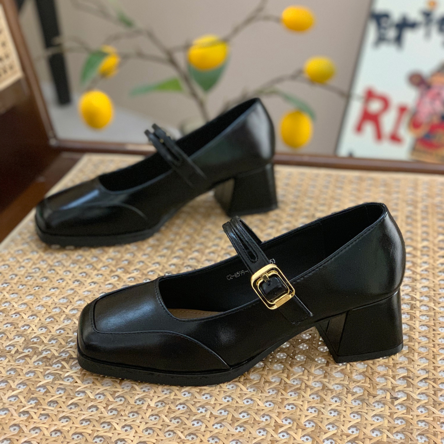 仙女风配裙子方头粗跟玛丽珍单鞋