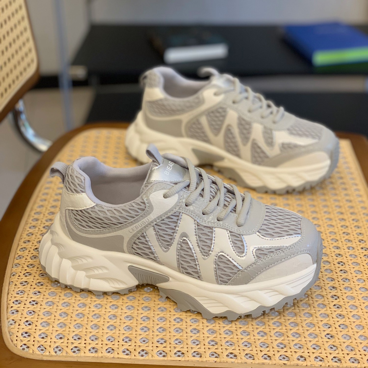 舒适透气不闷脚松糕厚底休闲鞋