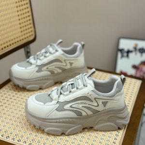显脚小炸街真皮复古老爹鞋女2025春季新款厚底增高透气运动休闲鞋