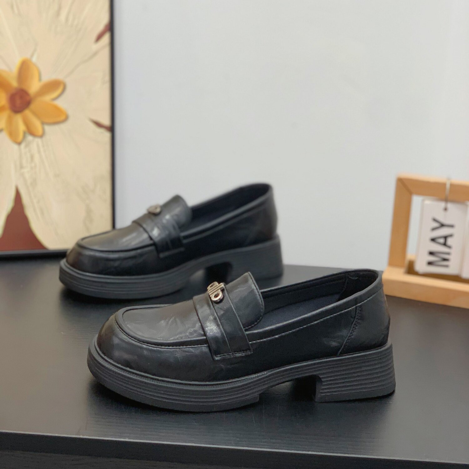 通勤舒适时尚复古软面软底乐福鞋