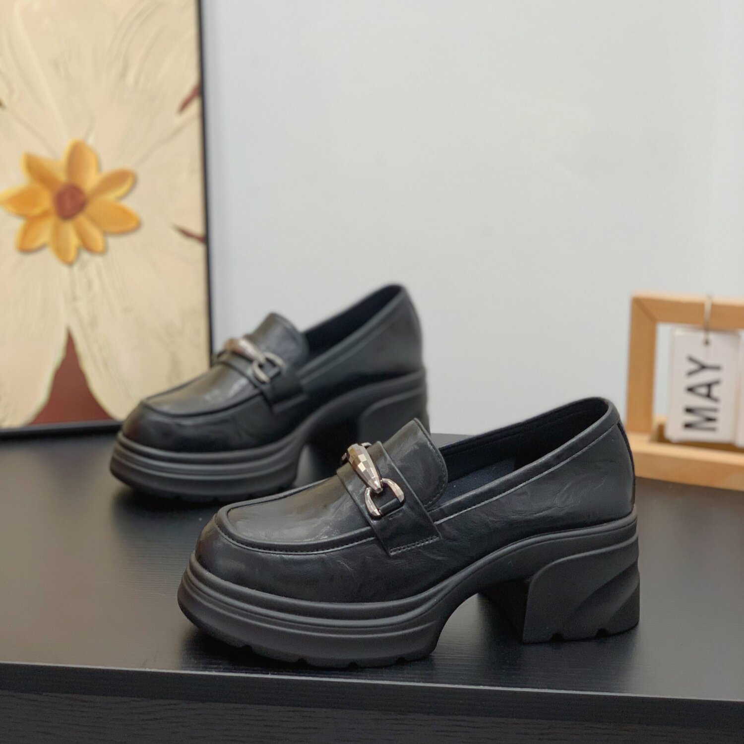 显瘦显腿长轻便不累脚通勤小皮鞋