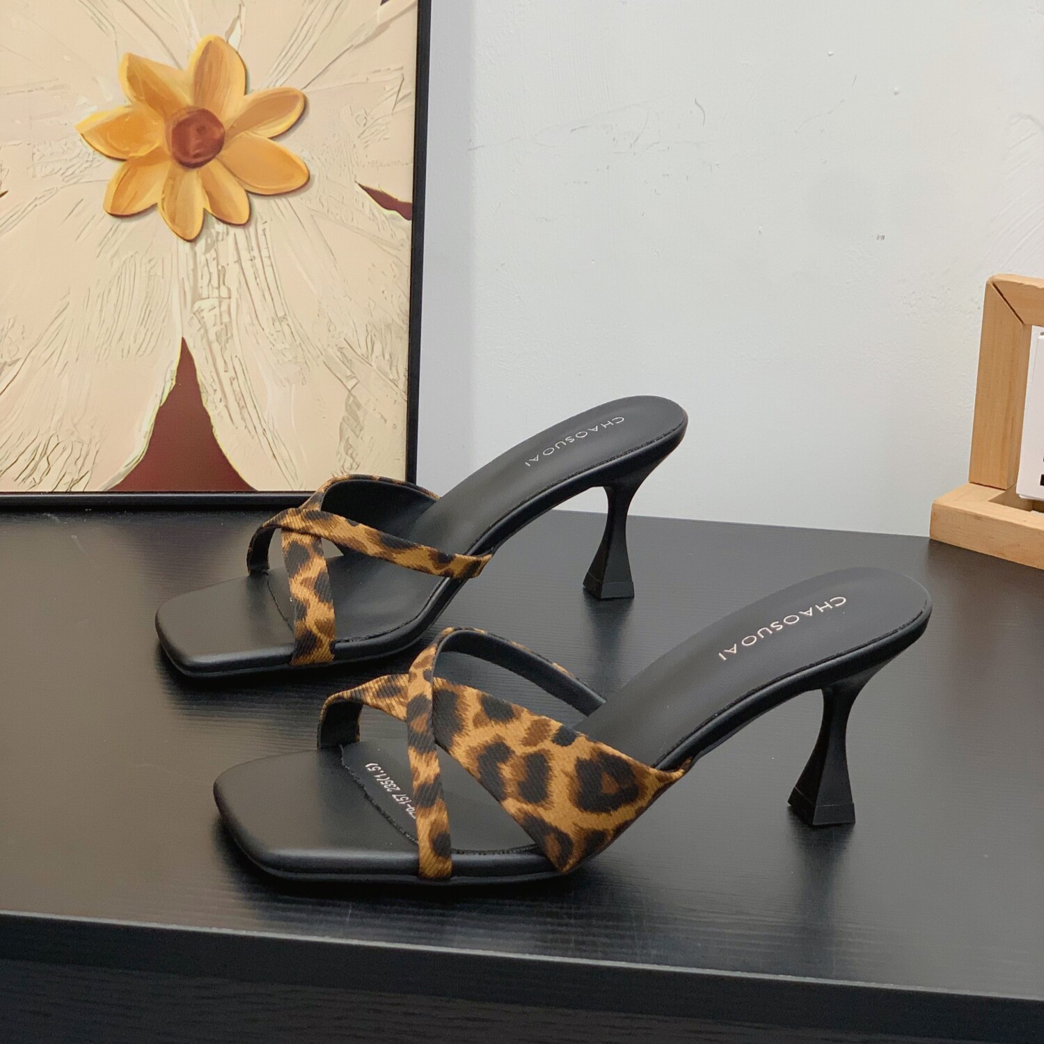 时髦辣妹复古豹纹一字拖方头细跟7CM凉拖女2026夏季新款外穿拖鞋