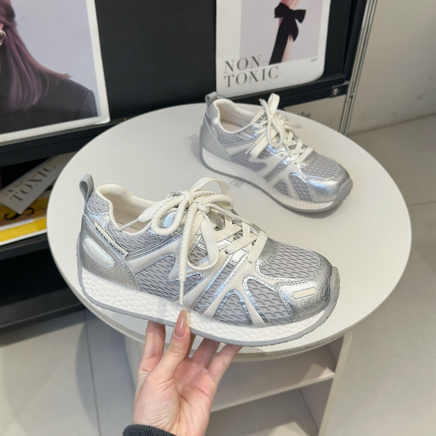 小众复古设计感休闲阿甘鞋女2026春季新款平底显瘦运动真皮德训鞋,女鞋,老爹鞋,淘宝优惠券,粉丝福利购,淘宝优惠卷