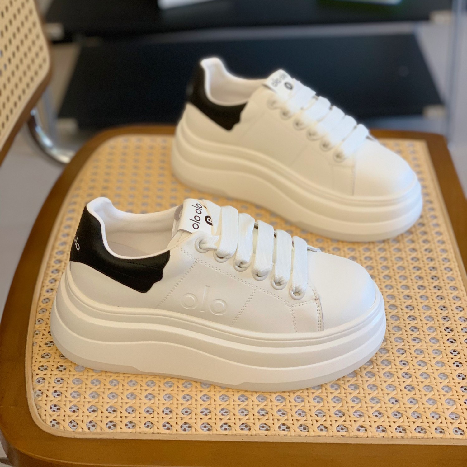 松糕厚底6CM小个子真皮小白鞋女2025秋季新款简约百搭学生运动鞋