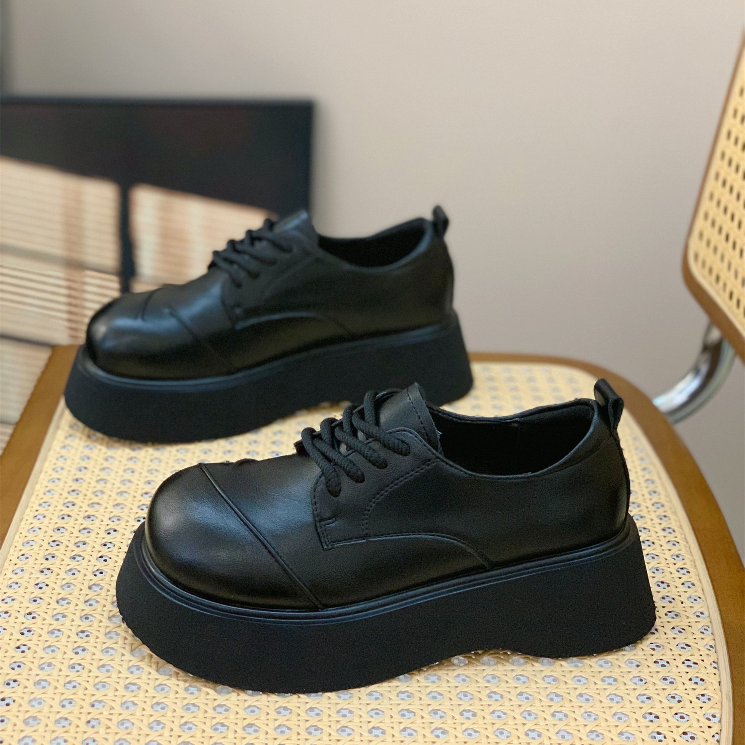 大头复古英伦风厚底轻便乐福鞋