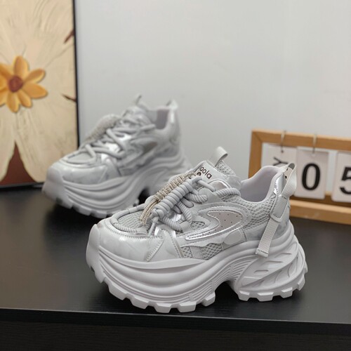 显瘦显腿长轻便不累脚复古老爹鞋