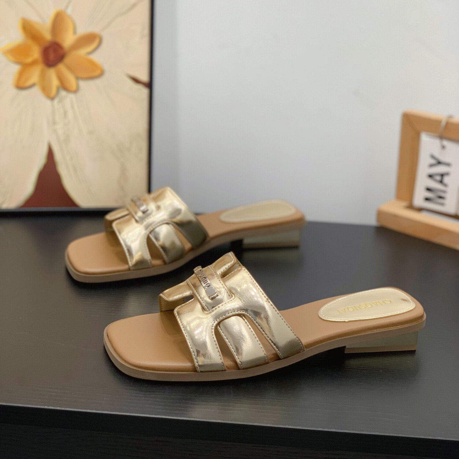 镂空露趾方头一字拖女2026夏新款舒适透气复古法式气质粗跟凉拖鞋