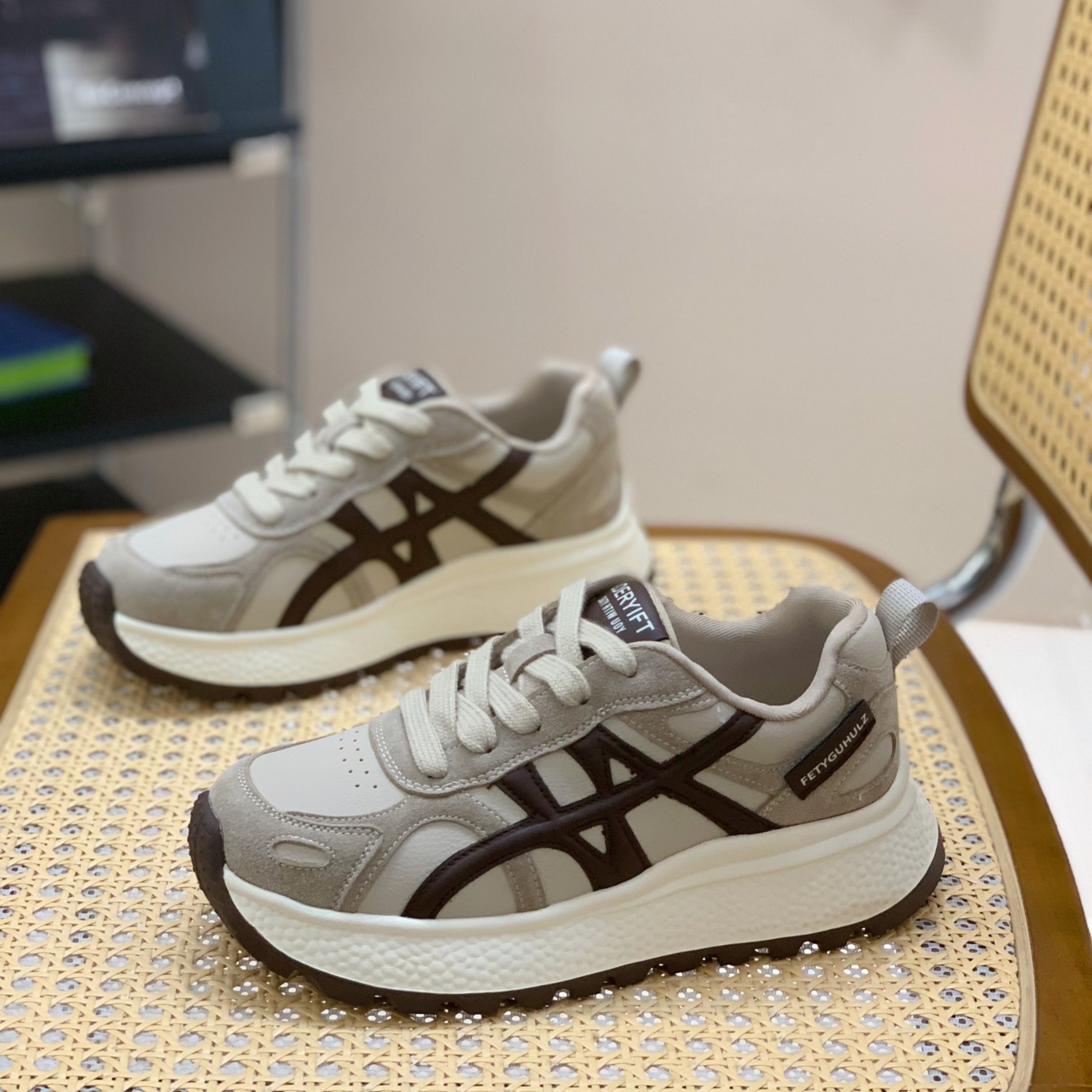 舒适通勤轻便不累脚显脚小阿甘鞋