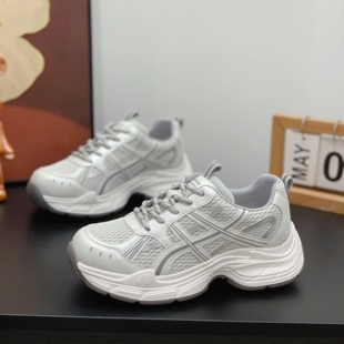 显脚小厚底运动鞋 新款 女2026春季 增高显瘦透气网面复古真皮老爹鞋