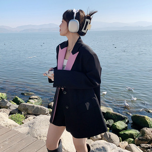 黑色西装外套女春秋2025新款高级感设计小众气质垫肩宽松撞色西服图片