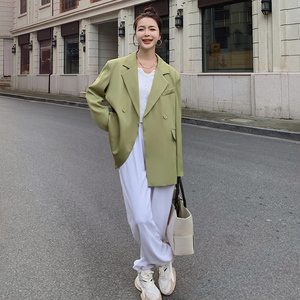 气质时尚绿色小西装外套女春秋2025年新款今年流行双排扣西服上衣图片
