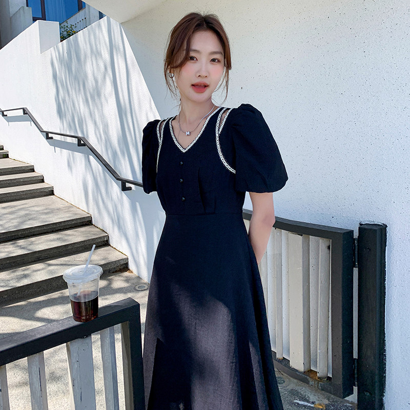 法式赫本风气质时尚高级感镂空露肩设计黑色连衣裙2025女夏季新款,女装连衣裙,浙宝088