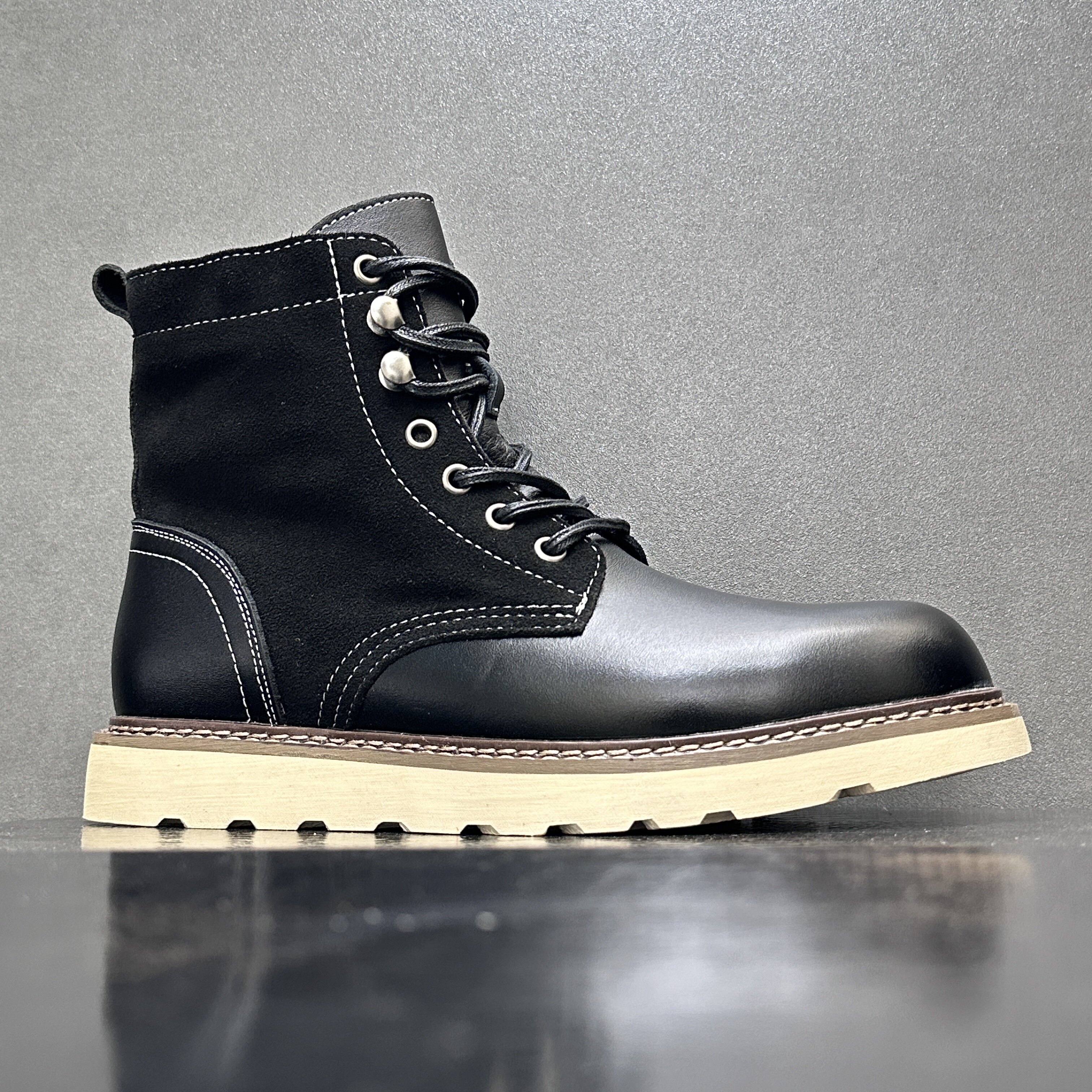 头层牛皮美式复古真皮男鞋工装短靴马丁靴男英伦风中帮圆头靴子男