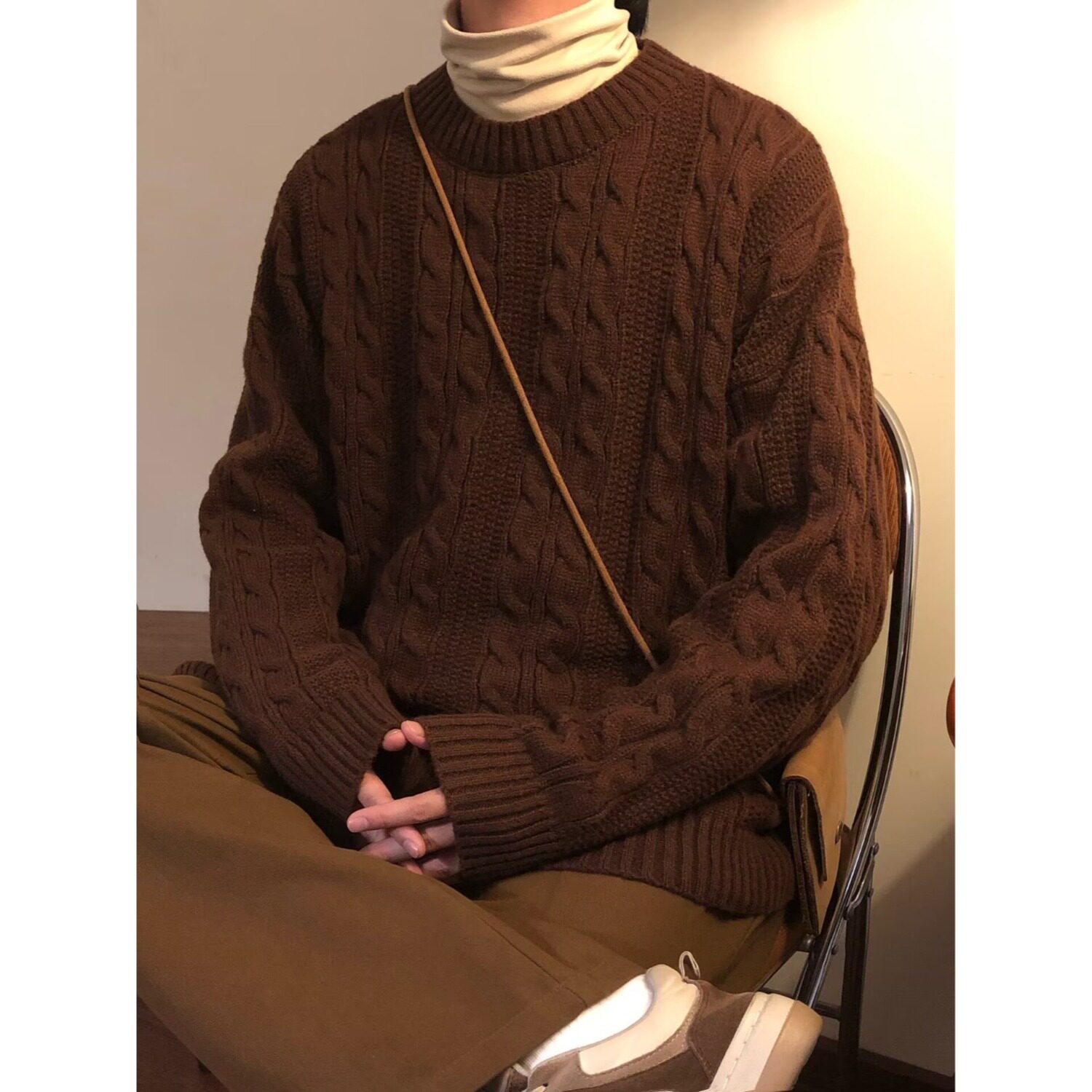 男士咖啡色圆领毛衣男款冬季加厚针织长袖上衣内搭毛线衣2025新款