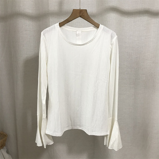 茵 T恤 女 长袖 3件 喇叭袖 只有T恤 50元