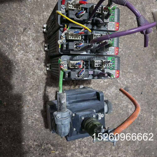 议价原装拆机施耐德驱动器，LXM28AU10M3X，伺服电机BC议价