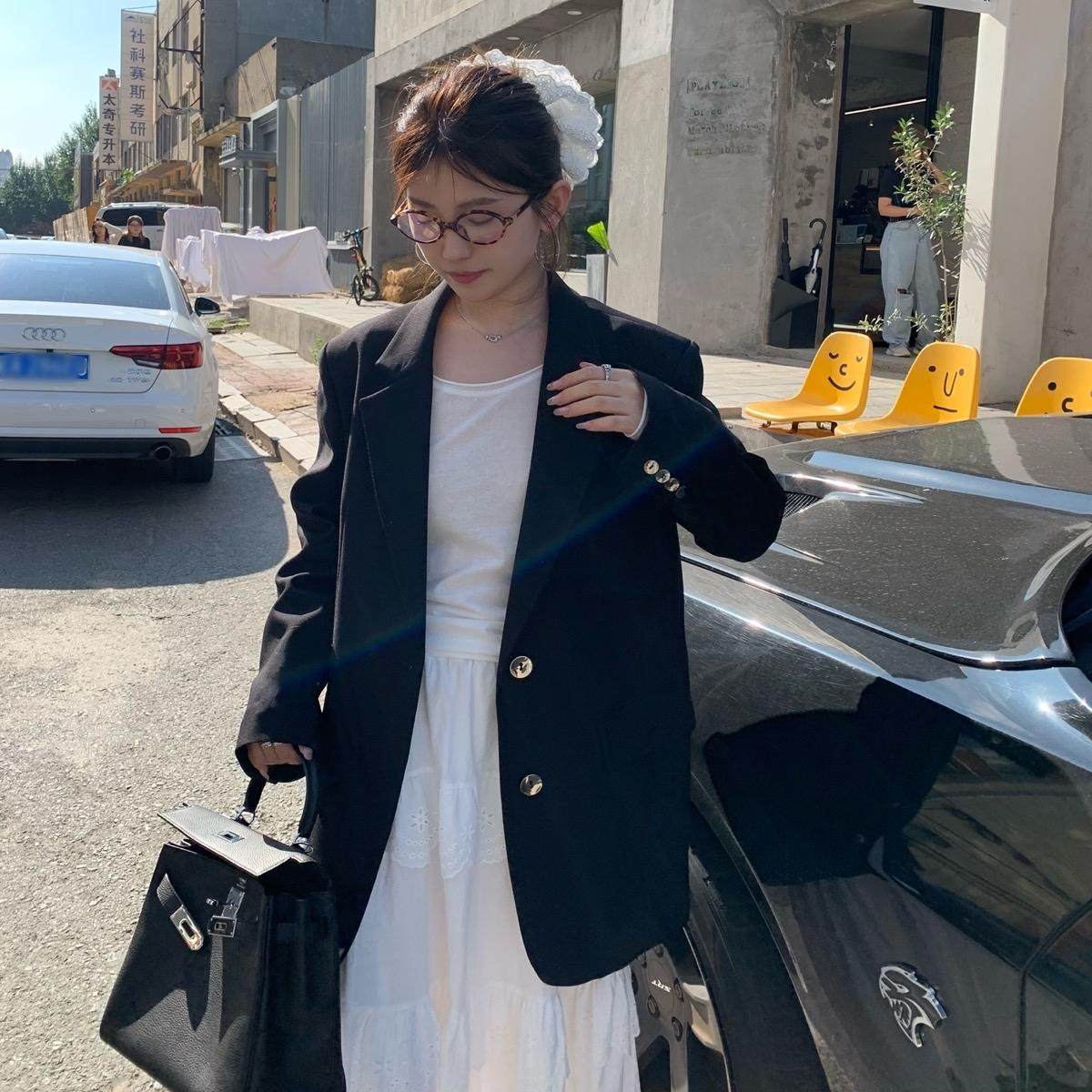 百搭高级感黑色西装女秋季新款设计感银色单排扣西服通勤休闲外套