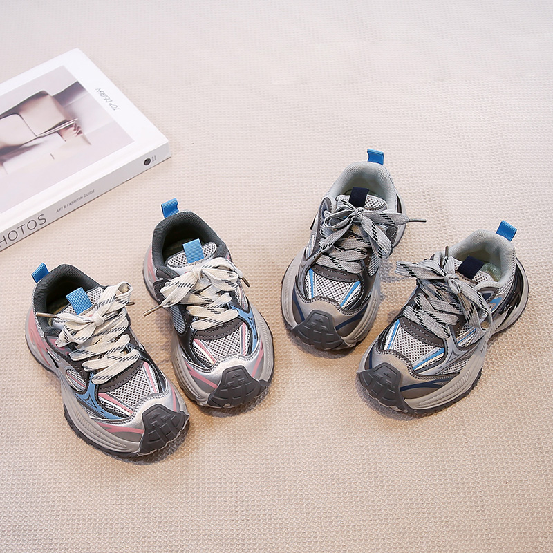 儿童网红运动鞋2025秋冬季新款女童网面耐脏软底老爹鞋男童跑步鞋