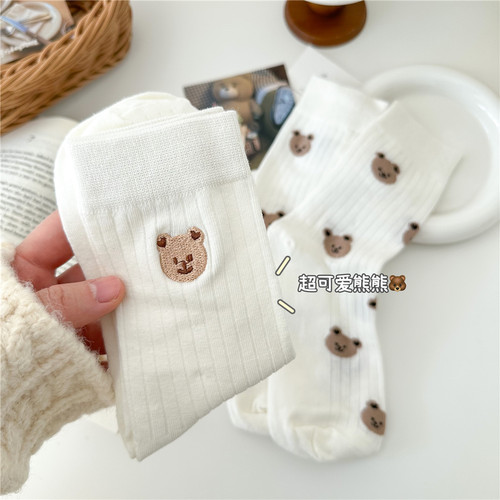 甜美可爱刺绣小熊花朵白色中筒袜 学生棉质袜子女 SK01